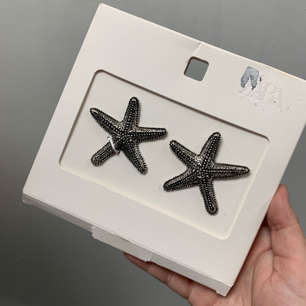 ZARA New Star fish earrings bloggers fave 4548/037